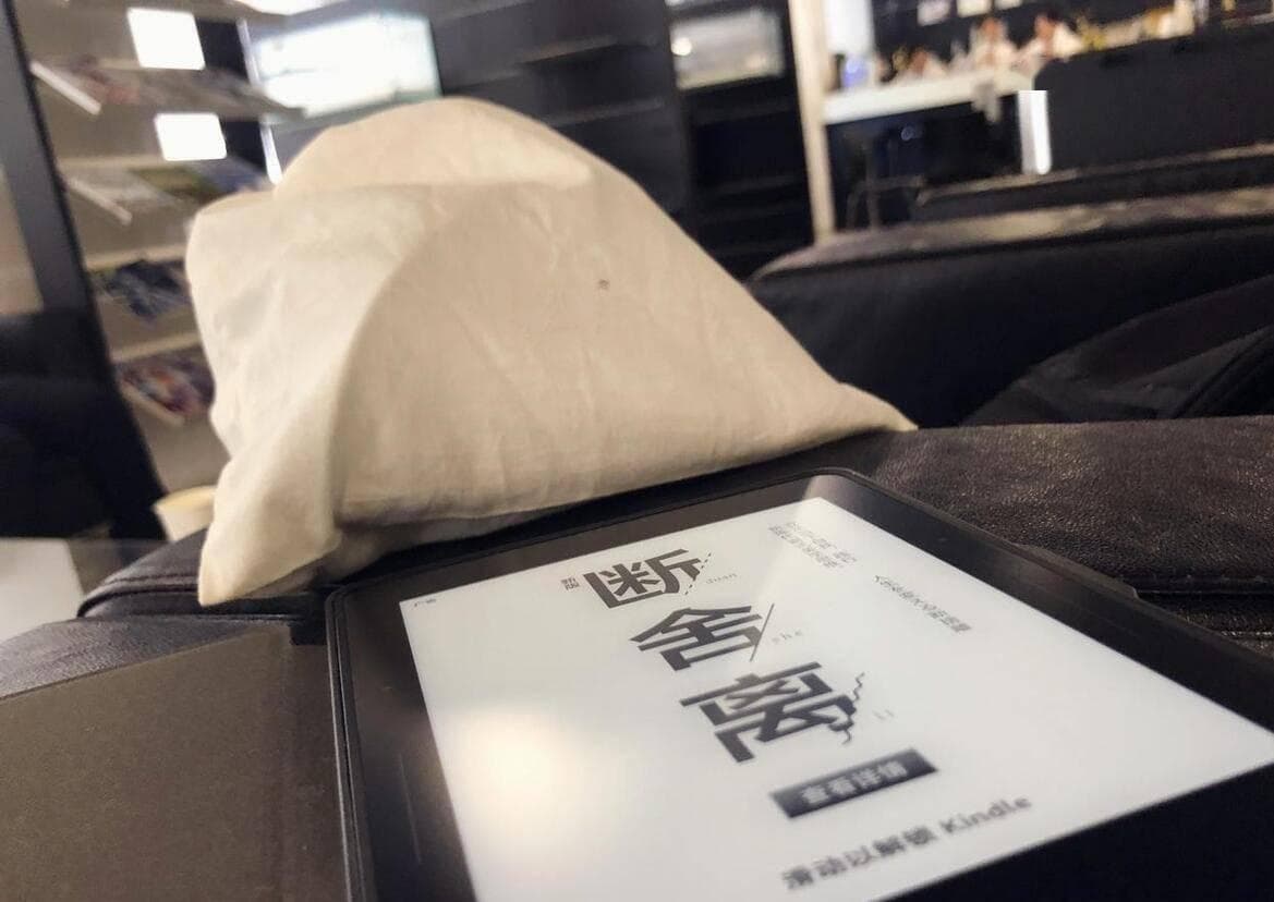 心理学家：什么东西也舍不得扔的人，大多过成了这样