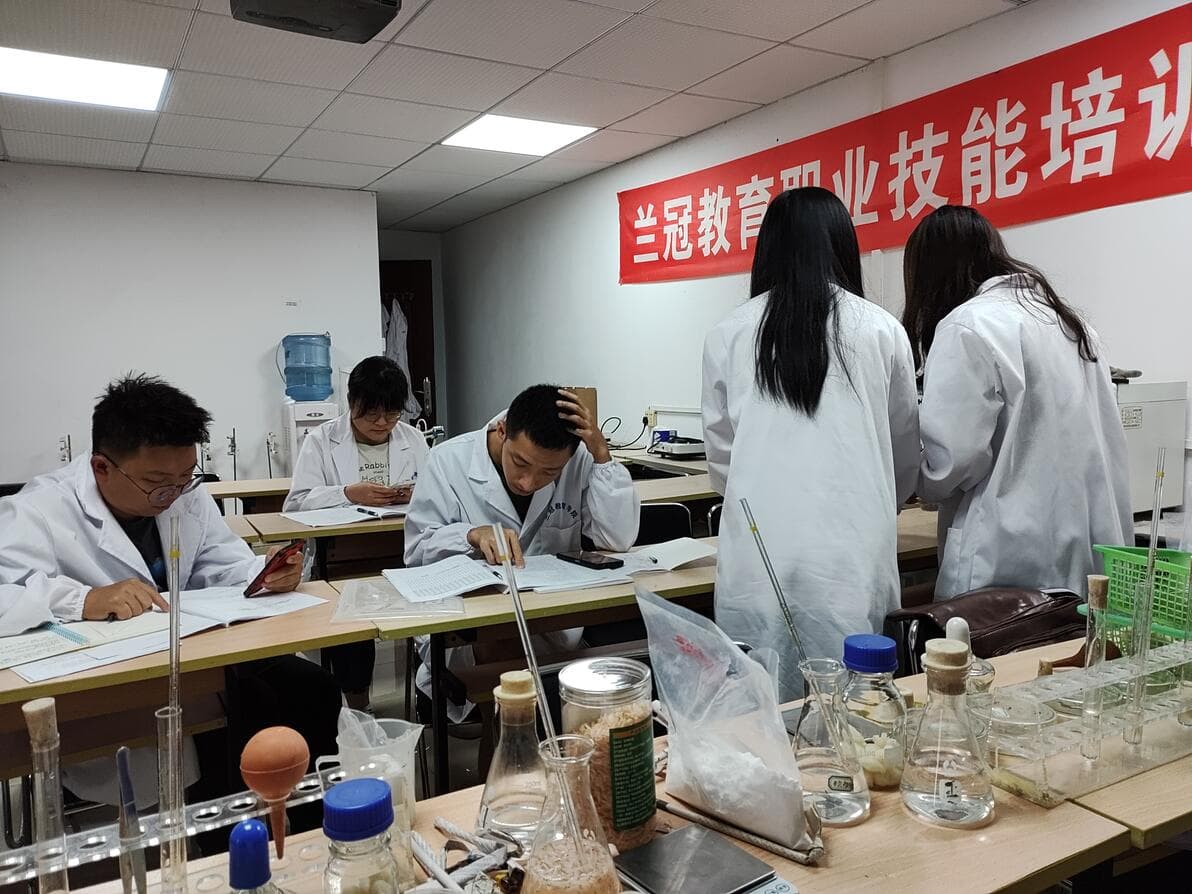 食品检测过程中微生物实验台需要点燃酒精灯吗？