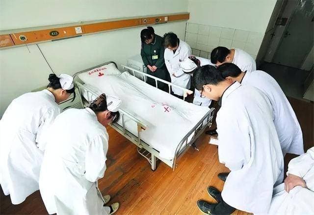 本以为是尿路感染，结果是膀胱癌？小便时的3种警报，不要忽视