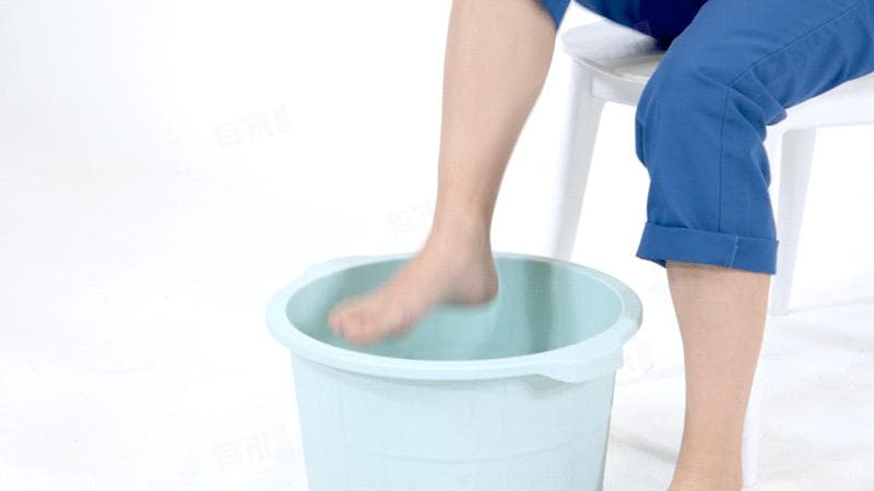 三伏天泡脚的最佳时间