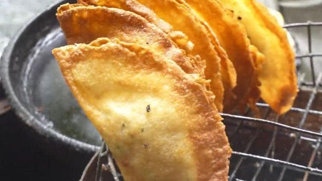 重庆特色小吃：糯米饺（大糯米春卷）制作教程