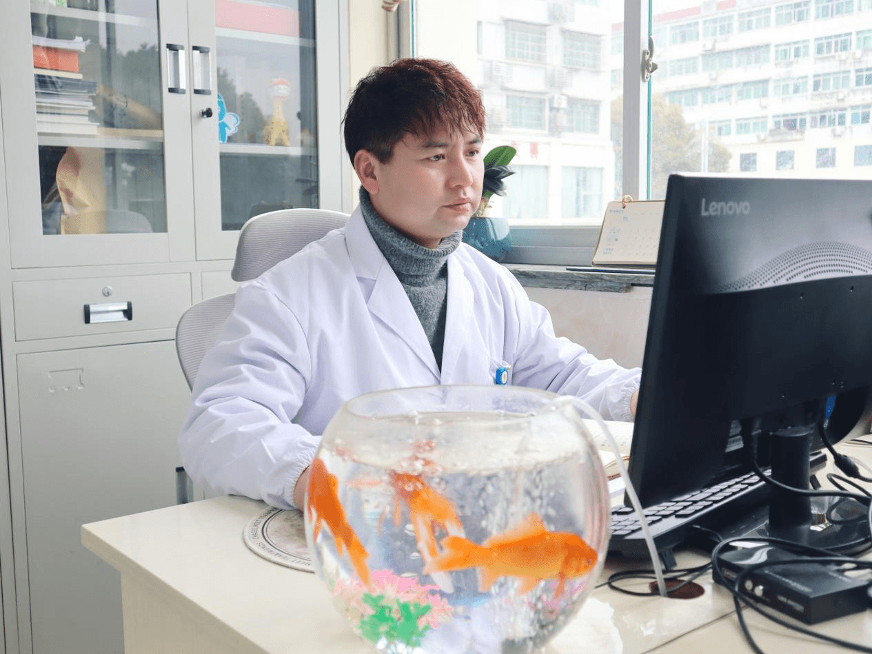 频繁塞牙，可能是你的牙齿在偷偷“求救”