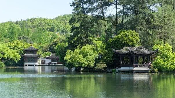 “飞花令”——春，75首经典熟悉的含“春”古诗词名句赏析