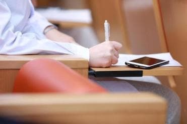 10个简单方便的“身体自检方法”，揪出潜伏疾病，省钱又救命！