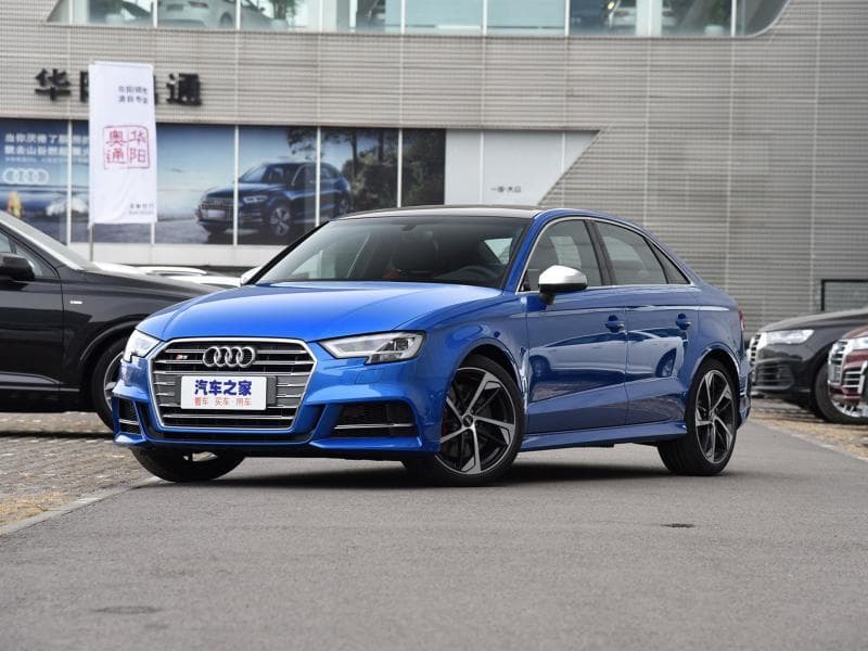 性能钢炮硬碰硬 AMG A 35 L对比奥迪S3