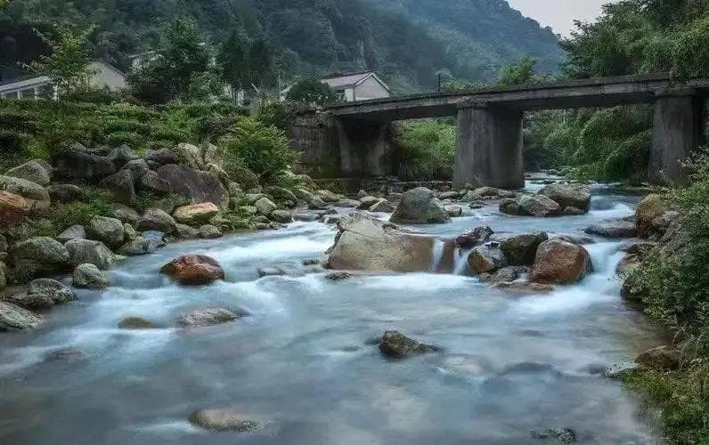《黄石溪组诗》赏析