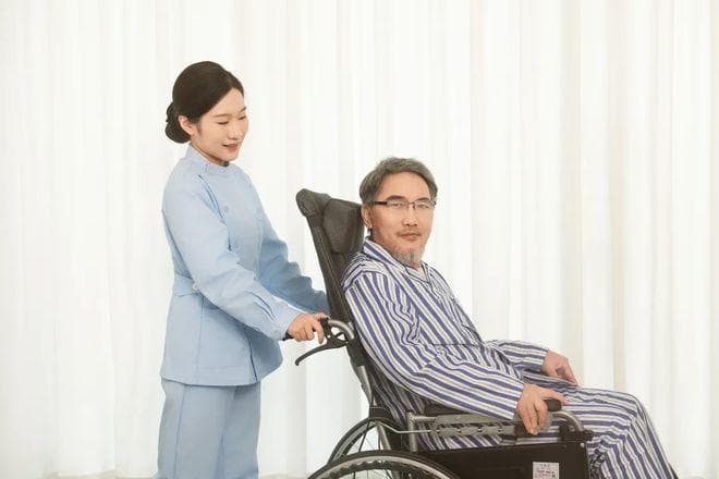 帕金森患者西药效果有限？中医建议，这三种中成药可以试试！