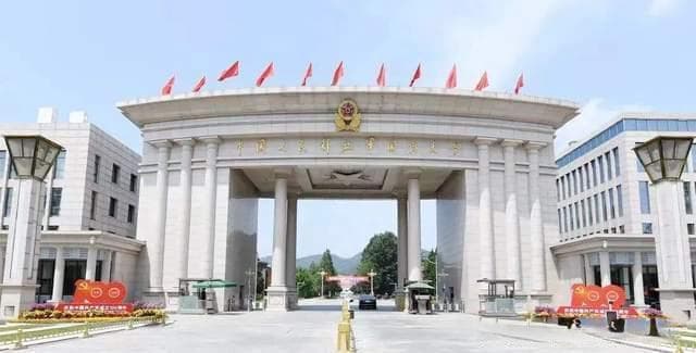 国防大学是副战区级，军改中吸收7所军校，下辖8个学院怎样组建？