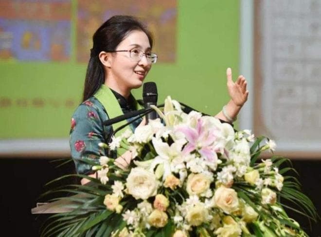 “最美女校长”胡红梅人设崩塌史：抄遍百家，被揭发后恳求谅解