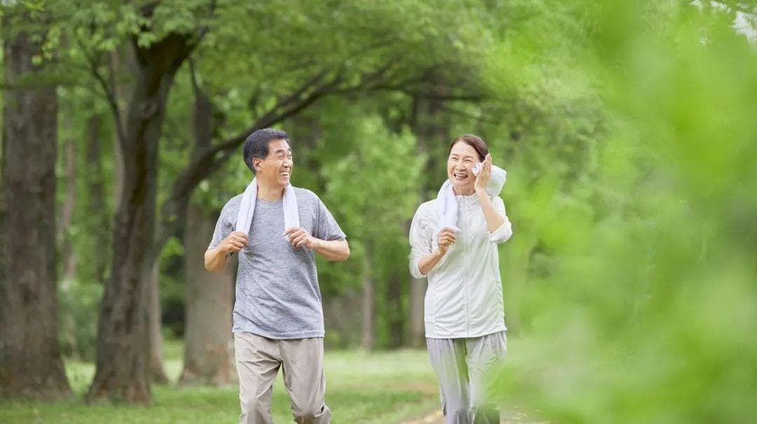 家中老人一旦迈入80岁高龄，以下这8条建议一定要牢记