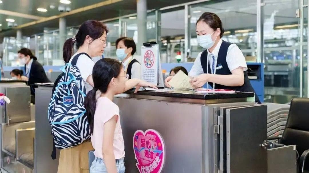 国际夏令营12岁以下儿童单独坐飞机怎么办？无成人陪伴儿童乘机攻略。