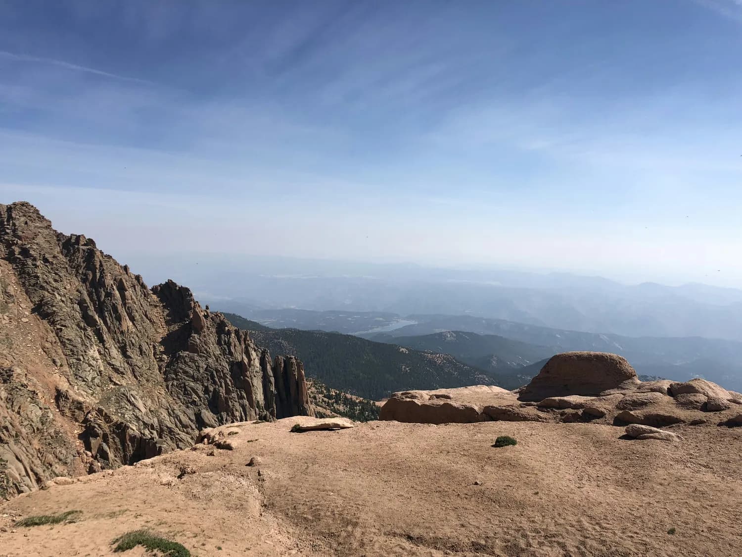 青岛旅游必去三地：崂山览胜，八大关赏建筑，栈桥观海