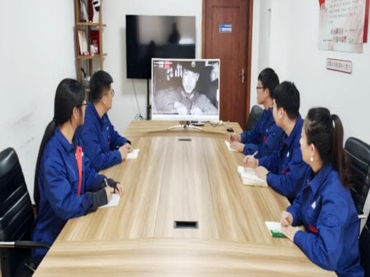 志愿行动弘扬雷锋精神   青年担当共筑企业未来