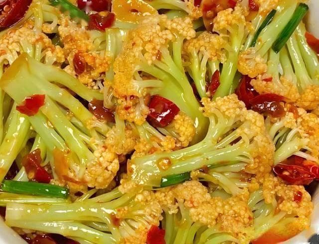 花菜怎么搭配才能做出来更好吃菜？花菜大变身！这几招告别平庸！