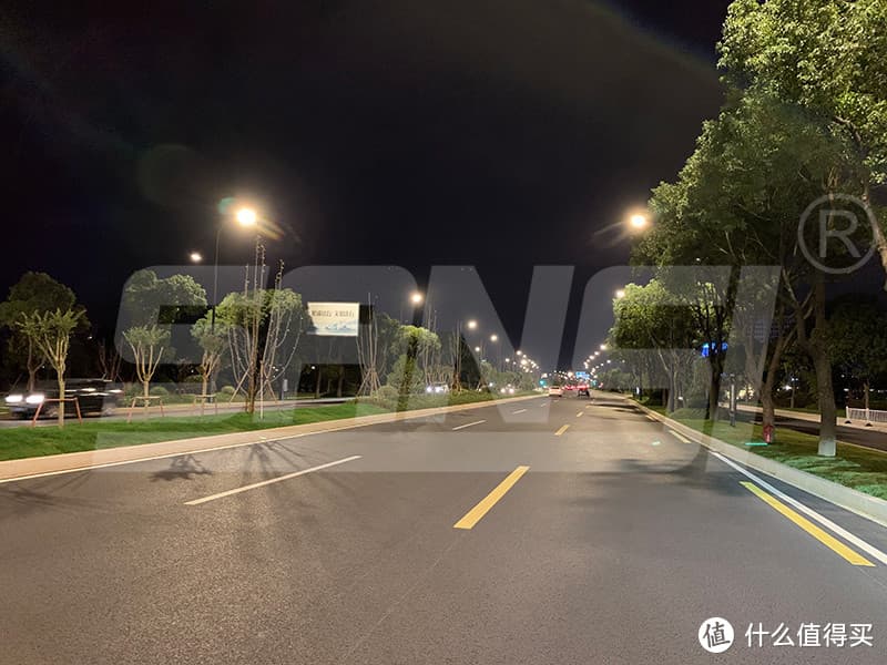 高效LED照明解决方案提升道路行车安全