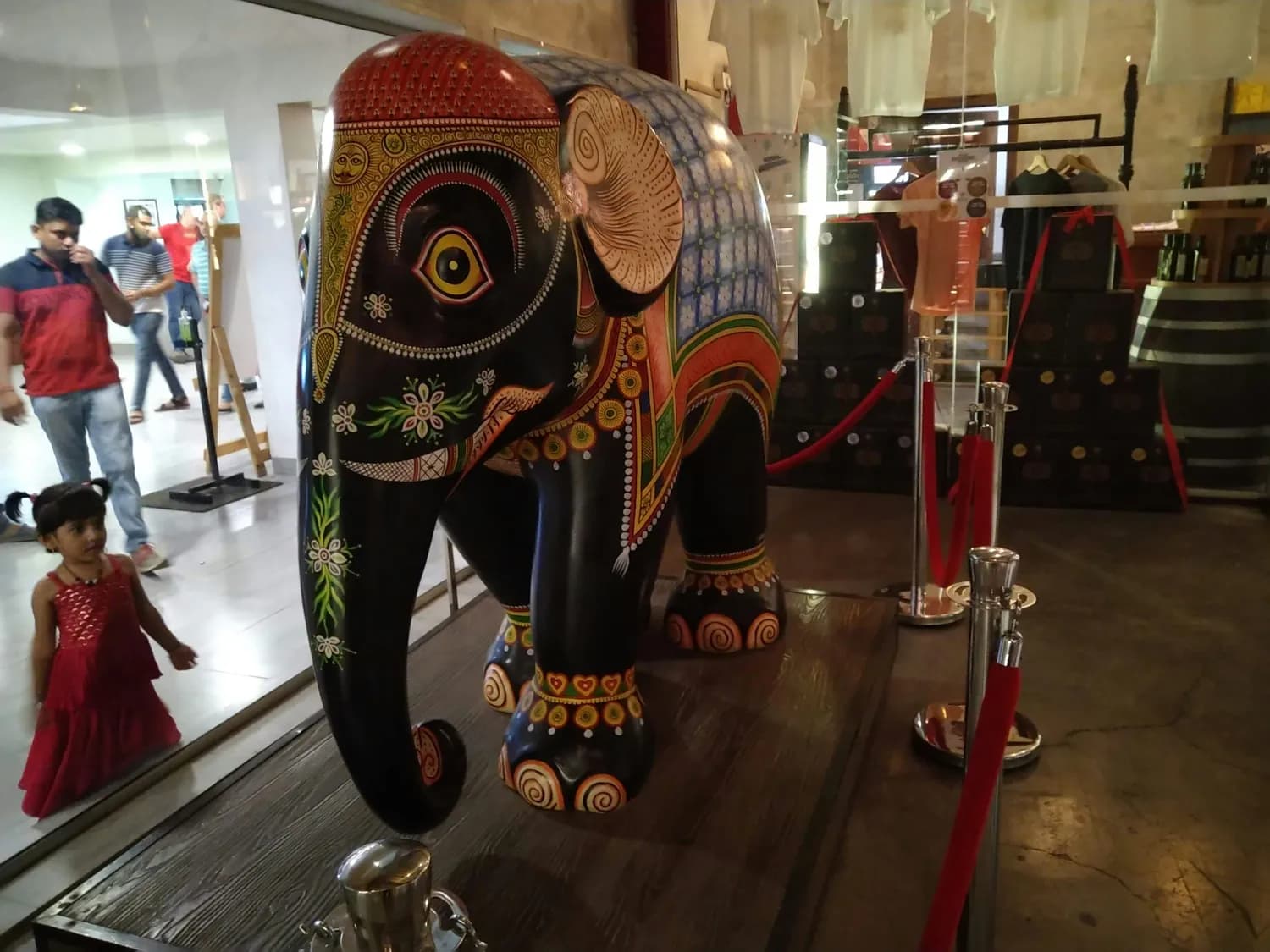 故宫展出景泰蓝珍品，再现古代工艺辉煌