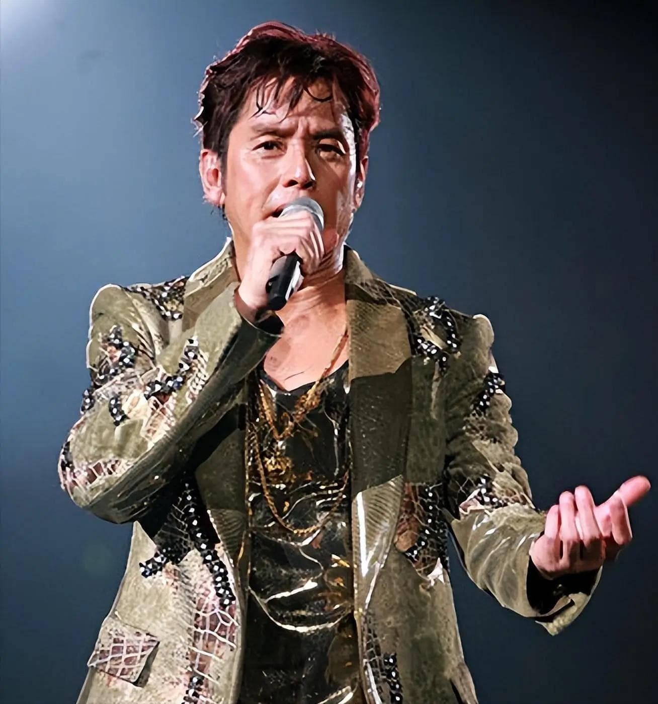 谭咏麟幕后故事：光环后的努力，无数次打磨，铸就震撼乐坛的辉煌