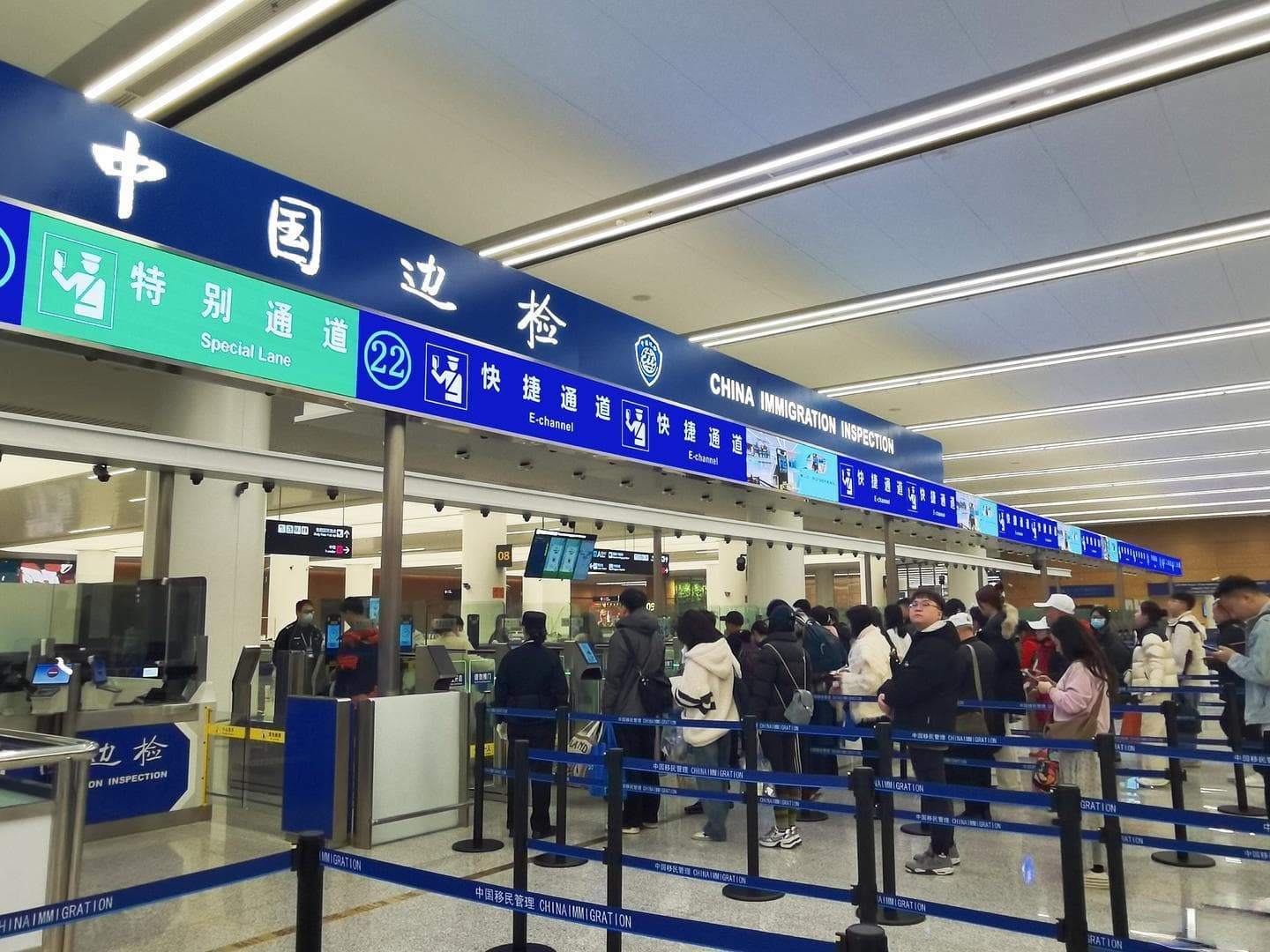 入境成都人员暴增3倍，小语种导游有多吃香？有人一天可赚2200元