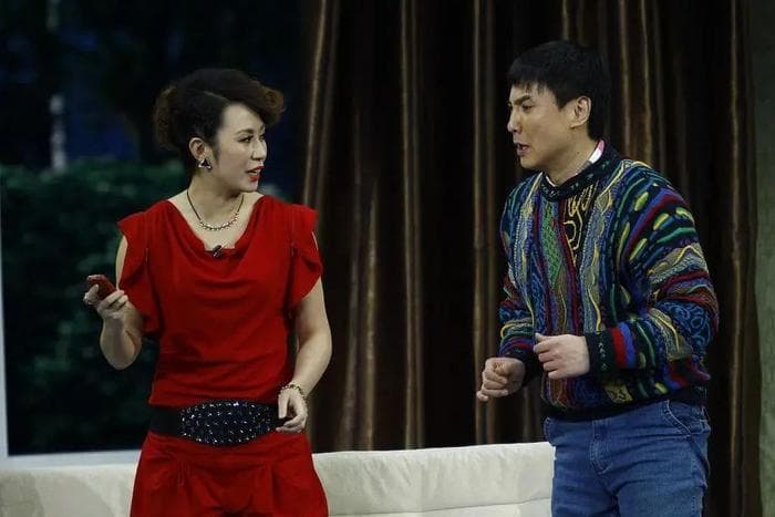 沈腾马丽再登春晚：从"钉子户"消失到实力派崛起