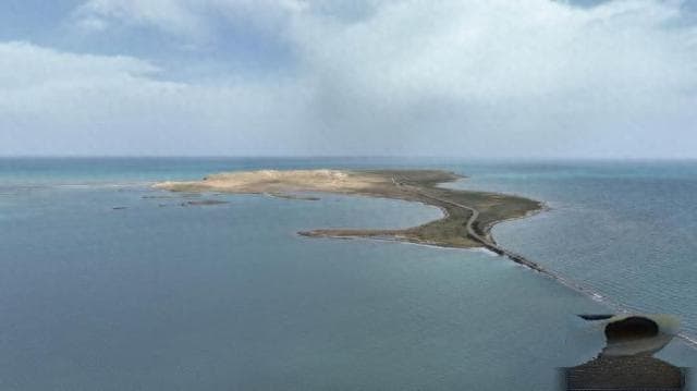 候鸟北归 青海湖进入“碧波荡漾”时期