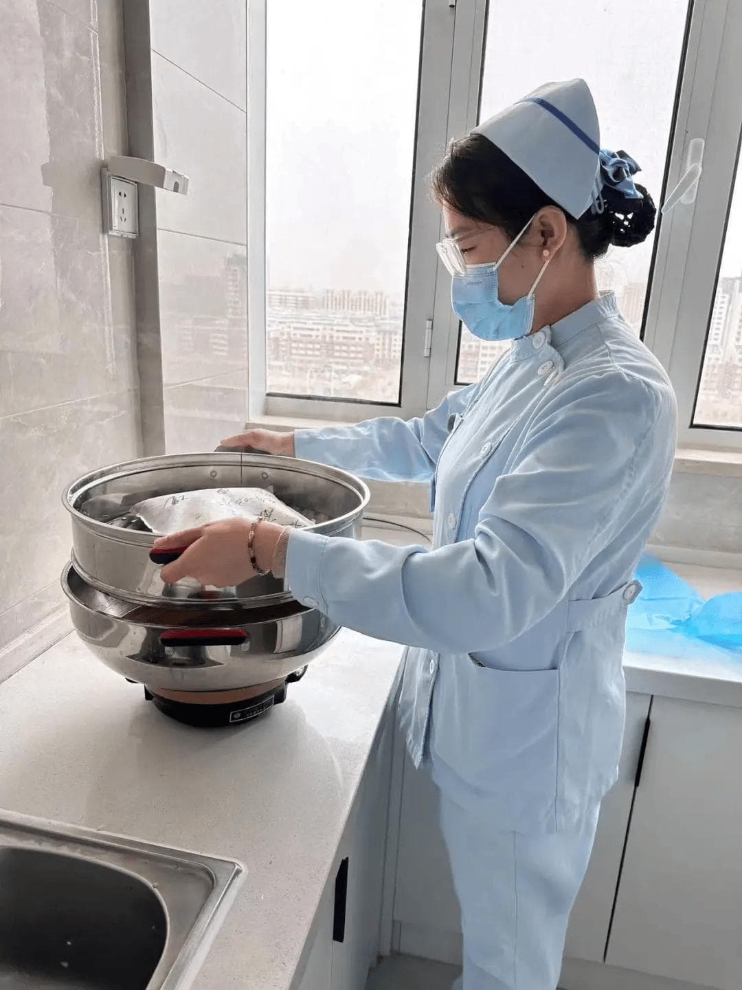 中药特色疗法——热奄包