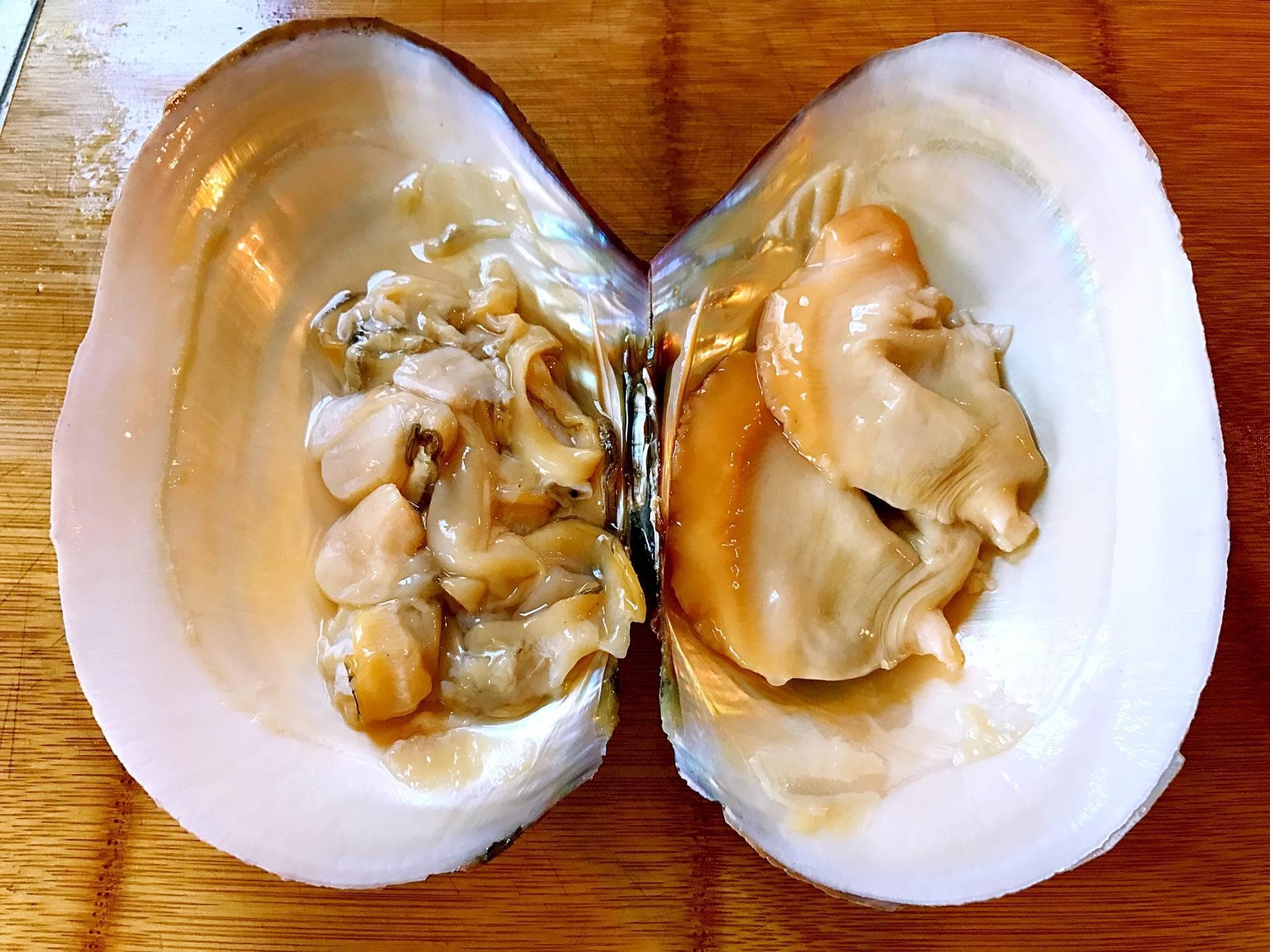 田螺成美食而河蚌少人问津，背后原因令人深思