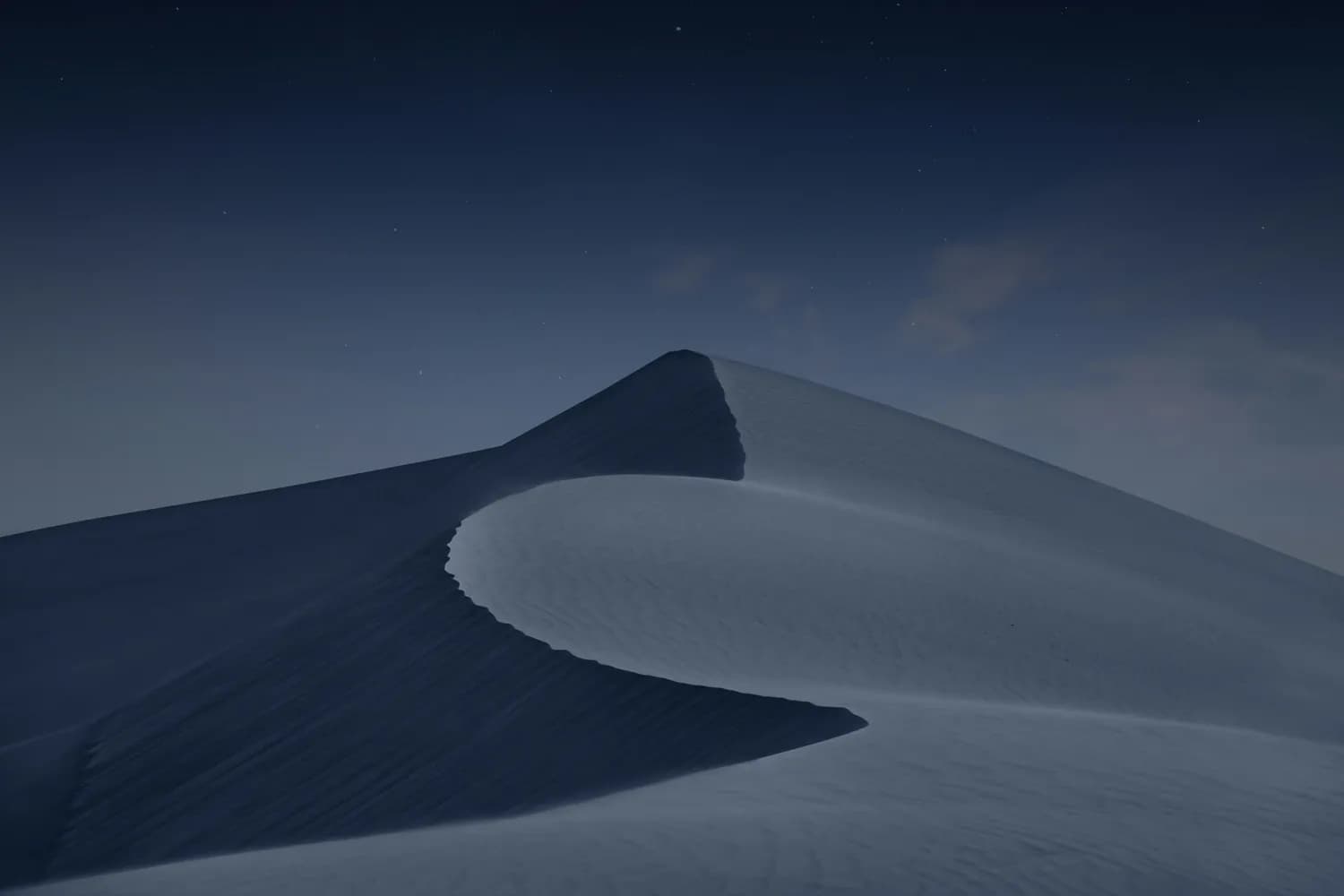 敦煌鸣沙山：沙漠深处的观星胜地