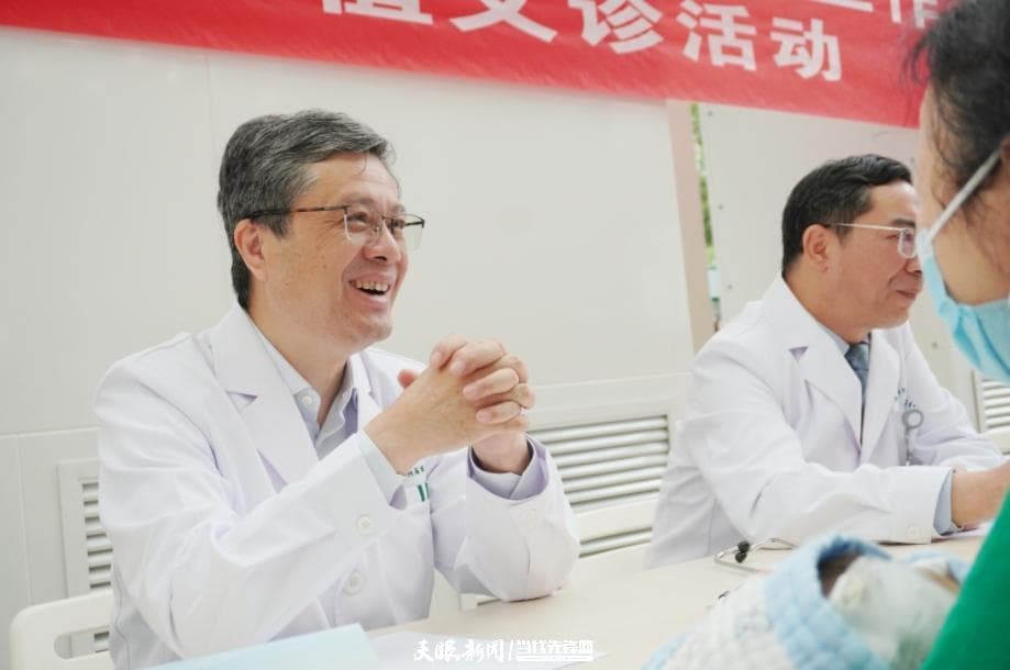 沪黔携手院士领衔，儿童肝移植为省内患者家庭送福音