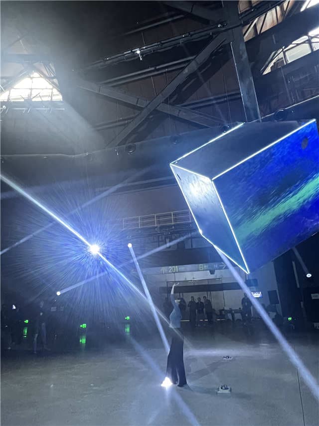 当科技与艺术交融，是“硬核”中的人文思考