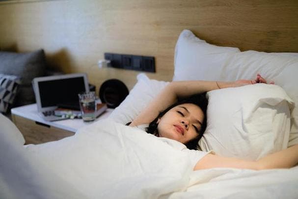 空调28度配小被子，夏夜睡眠更健康