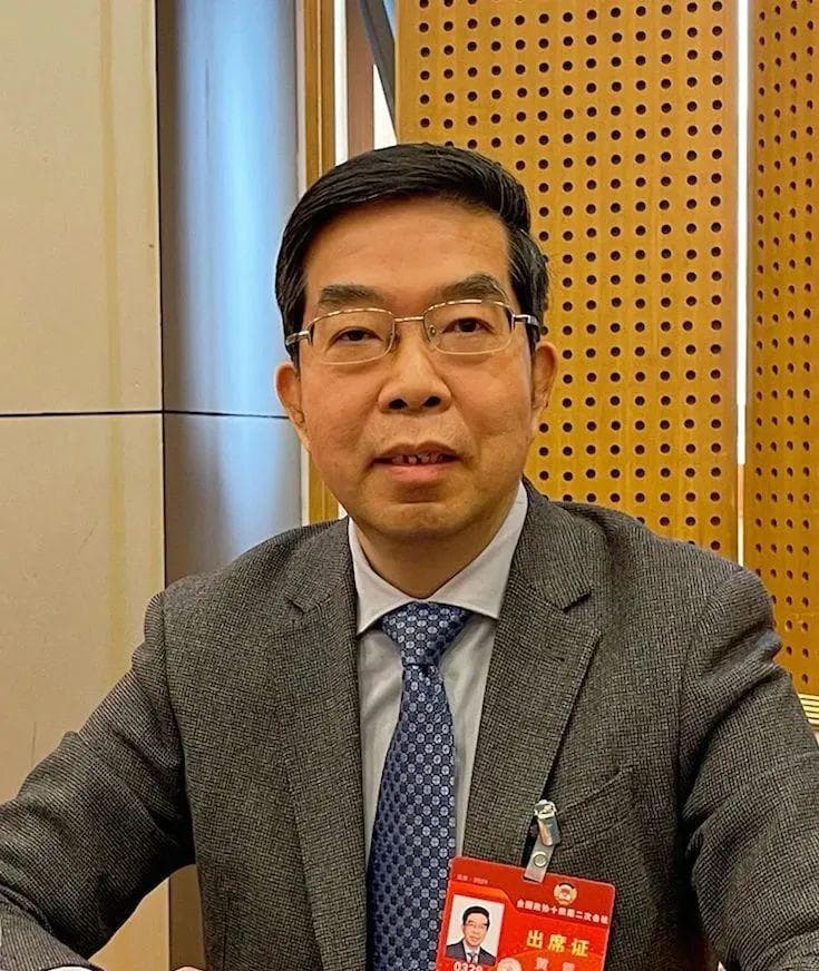 两会代表委员共谋绿色航运新篇章，探讨氢能发展与应用