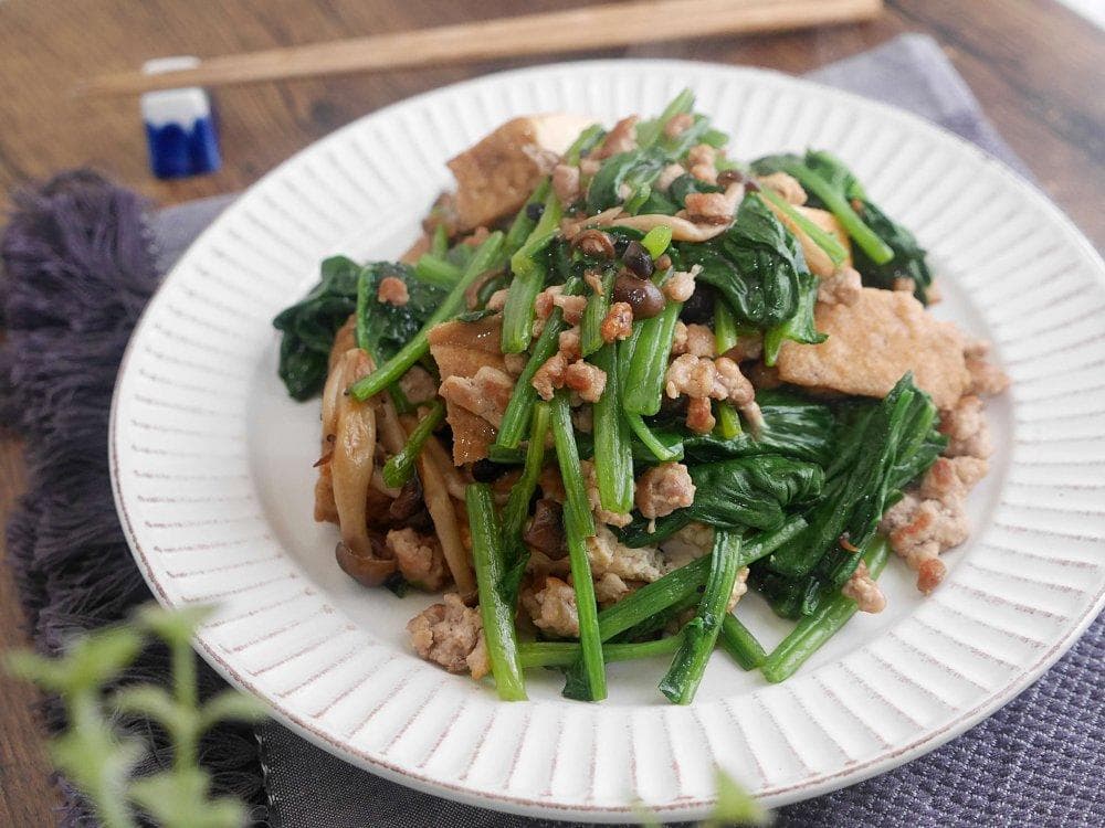 菠菜食谱：菠菜油豆腐炒绞肉，简单快速入味