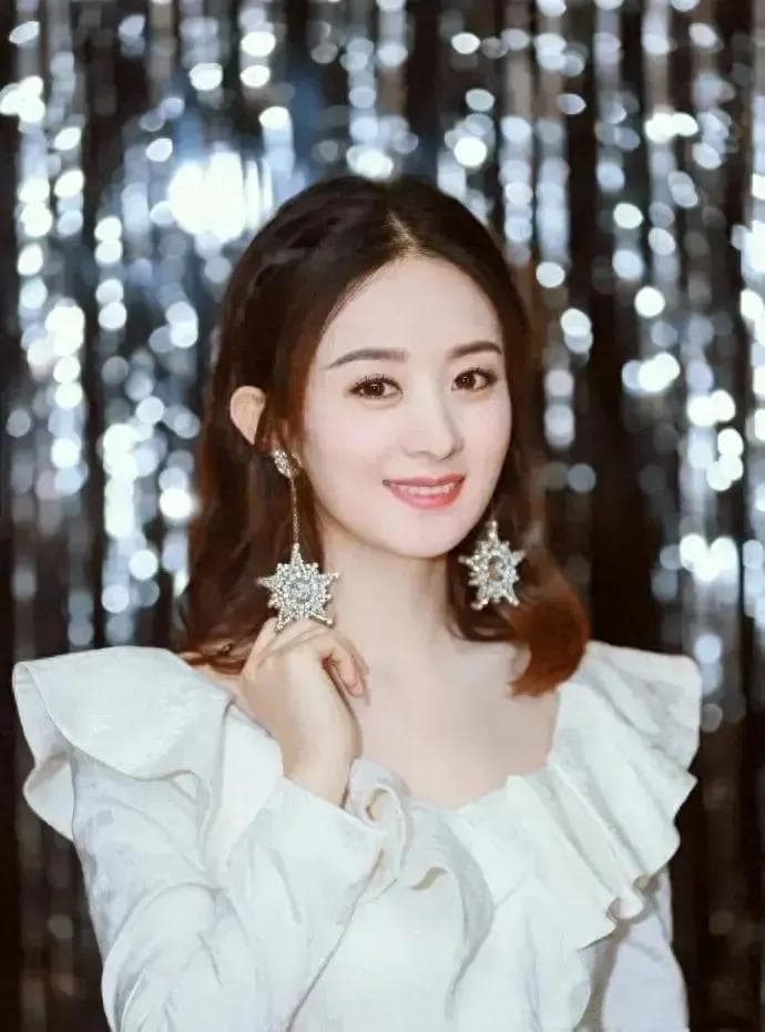 赵丽颖：三不限艺人，演艺圈的璀璨明星
