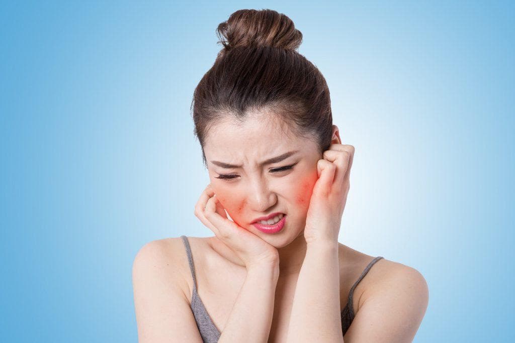 皮肤莫名发痒怎么办？解析5大潜在原因与2种有效缓解方法