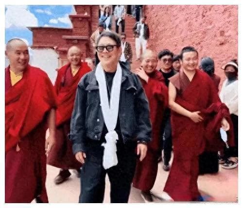 看到61岁李连杰现状，我才明白他为何被人唾弃，梁家辉说对了