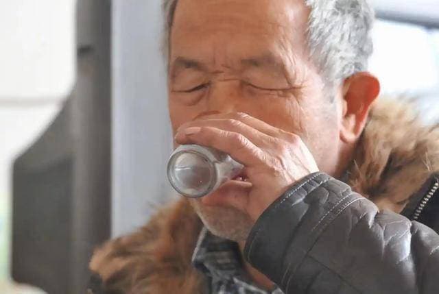 心脏衰竭是喝酒喝出来的？就是心脏再强壮，也别在3种情况下喝酒