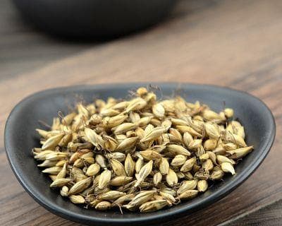 大麦茶和炒麦芽的区别（探寻大麦茶和炒麦芽的不同之处）
