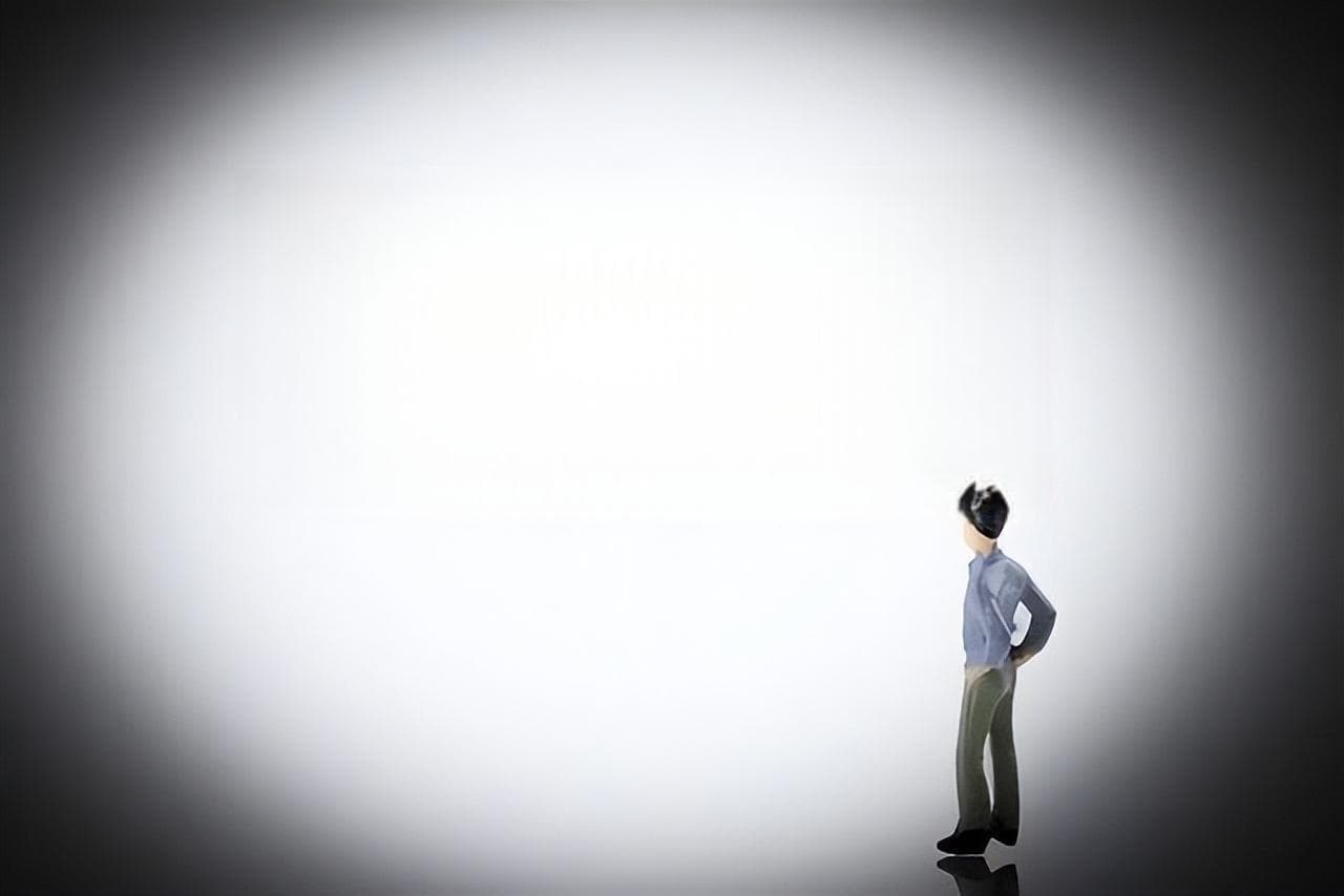公务员降级和降职的区别？降职是惩戒措施吗，你可能误解了