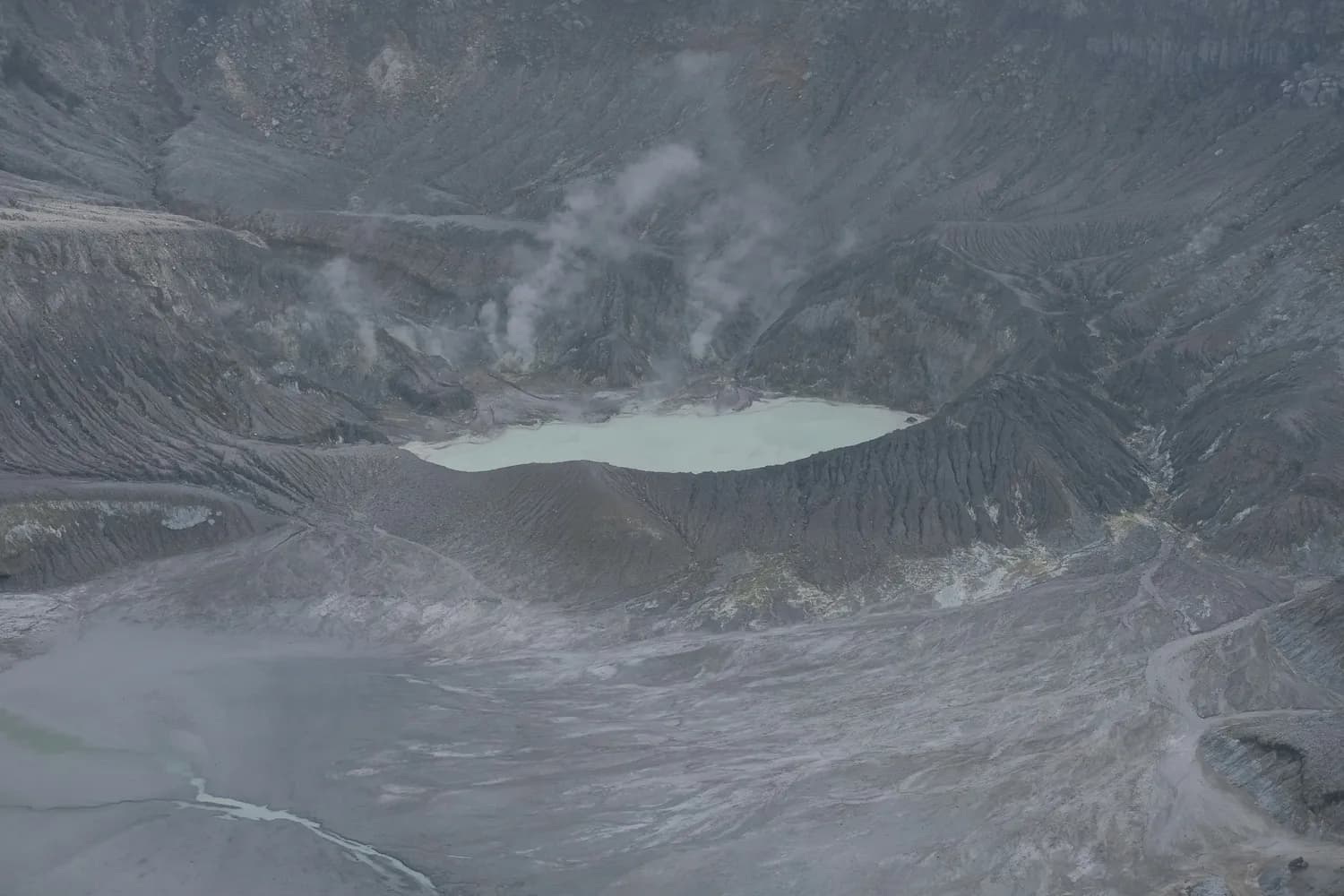 火星“夜之迷宫”下的火山巨人：诺克蒂斯火山的发现与意义
