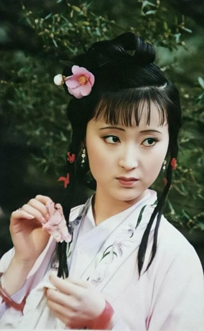 古代文学中的“女君子”形象 ——《红楼梦》黛玉人物形象评析