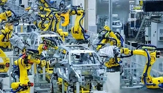 中美差距再次拉大！中国曾占美国77%GDP，如今却下滑至59%