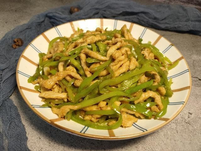 新手必学：肉丝腌制和上浆的完整步骤，让肉丝嫩滑无腥味