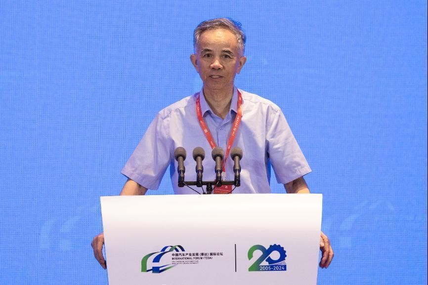 中国工程院院士孙逢春：中国新能源汽车技术发展与未来技术再突围