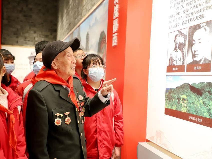时代需要模范，国家需要英雄，我们需要榜样！