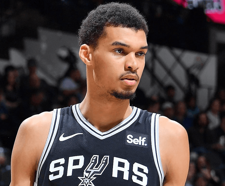 5年3.45亿！4年2.93亿！NBA大合同满天飞，文班将成亿元先生