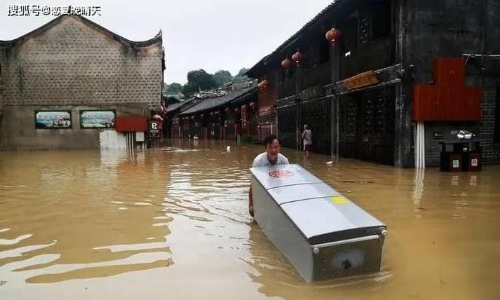 梦见洪水的多重象征意义