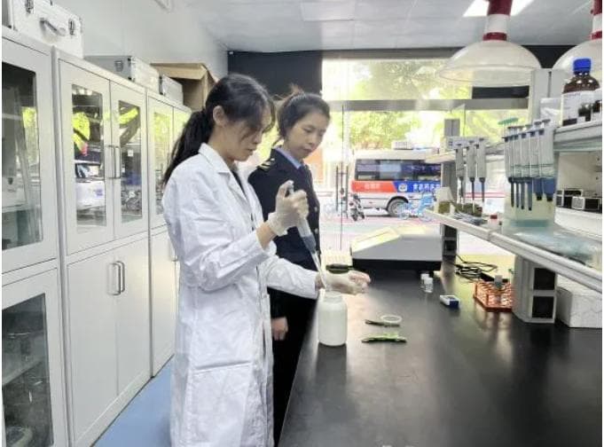 紫光灯检测蔬菜农残靠不靠谱？用实验揭秘真相！