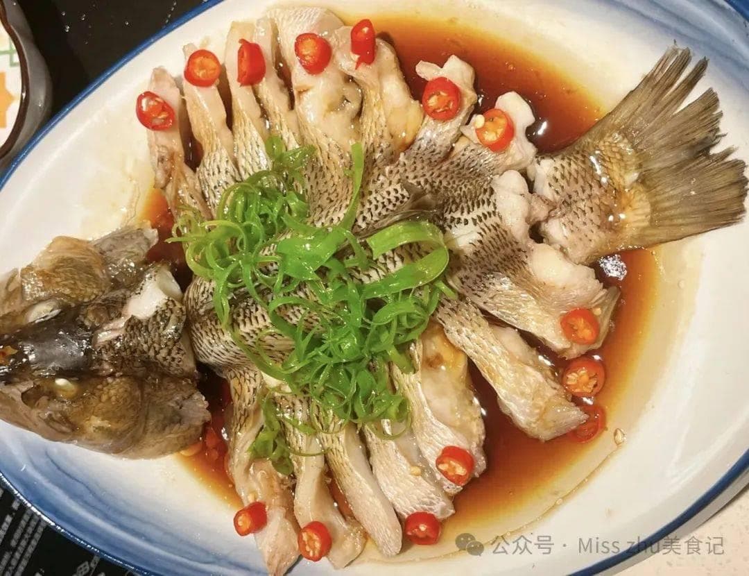 一桌吉祥菜：六道经典年夜饭的详细烹饪指南