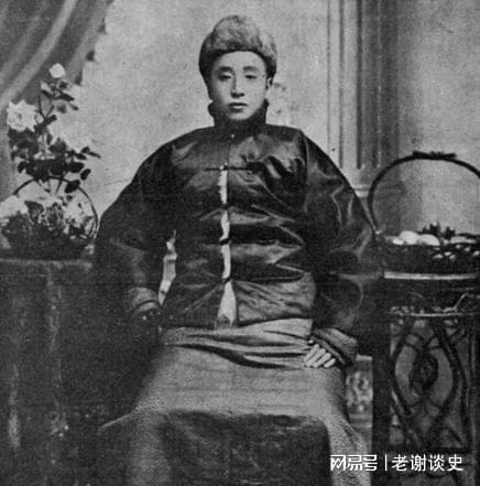 西安事变后张学良被囚禁，30万东北军为何不出兵？后院起火难顾及