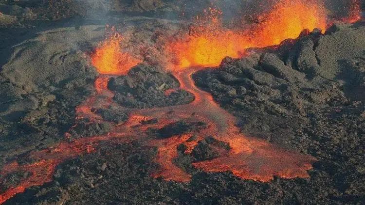 地理中的熔岩地貌（火山地貌）